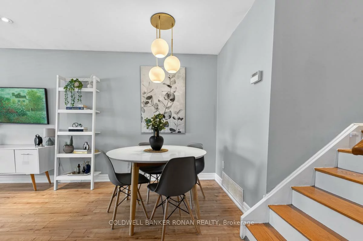 319, Thrace, Cooksville, Mississauga