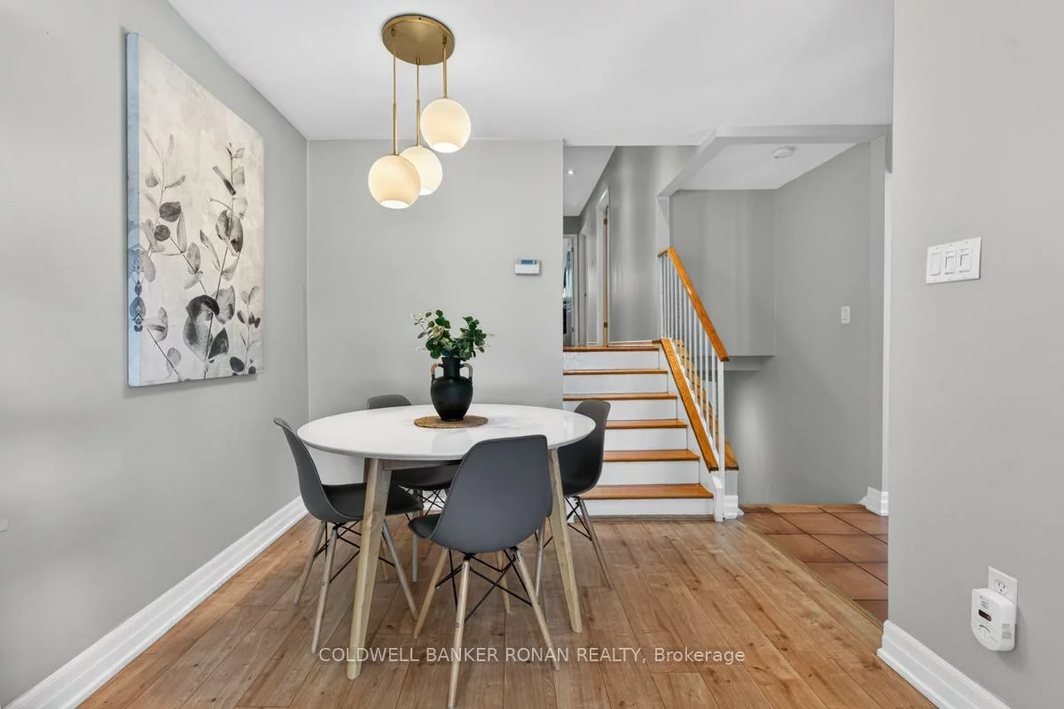 319, Thrace, Cooksville, Mississauga