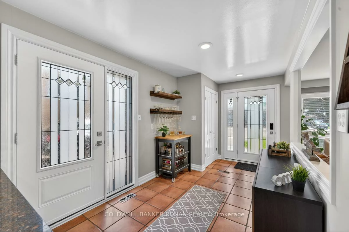 319, Thrace, Cooksville, Mississauga