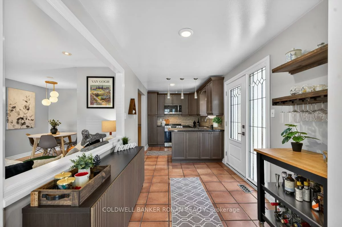 319, Thrace, Cooksville, Mississauga