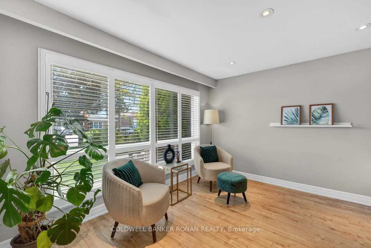 319, Thrace, Cooksville, Mississauga