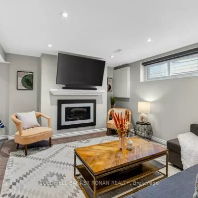 319, Thrace, Cooksville, Mississauga