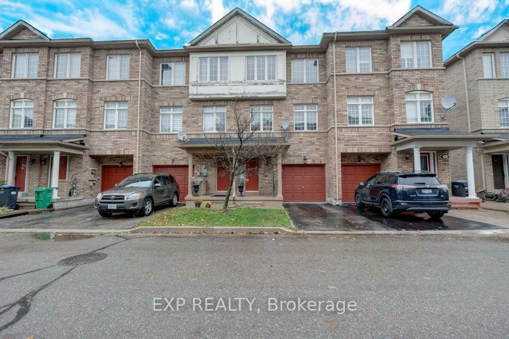 7035, Rexwood, Malton, Mississauga