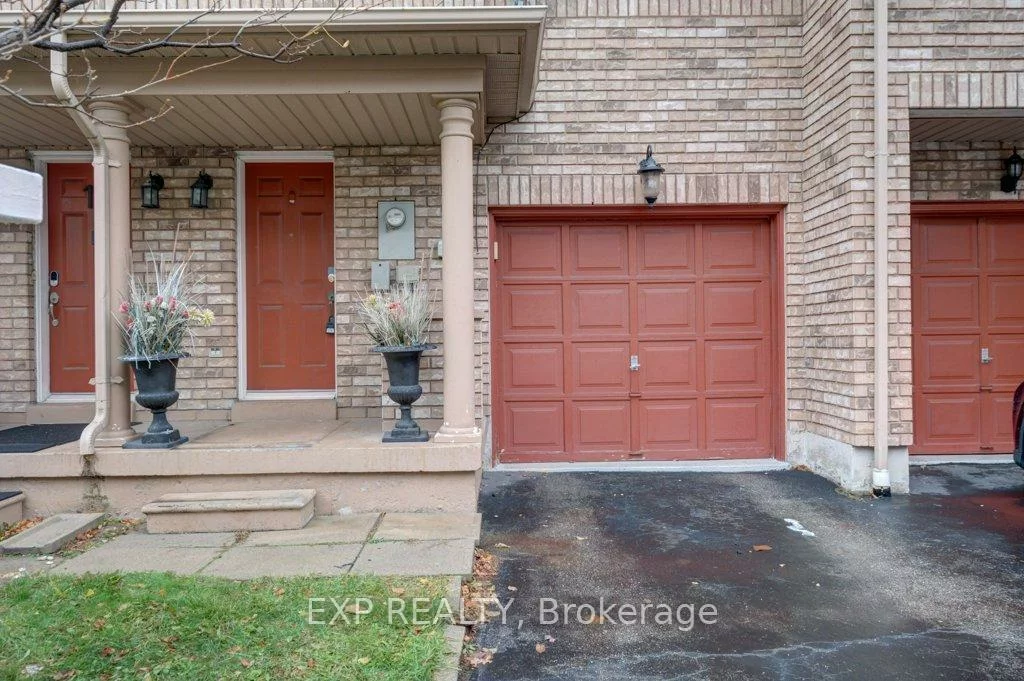 7035, Rexwood, Malton, Mississauga