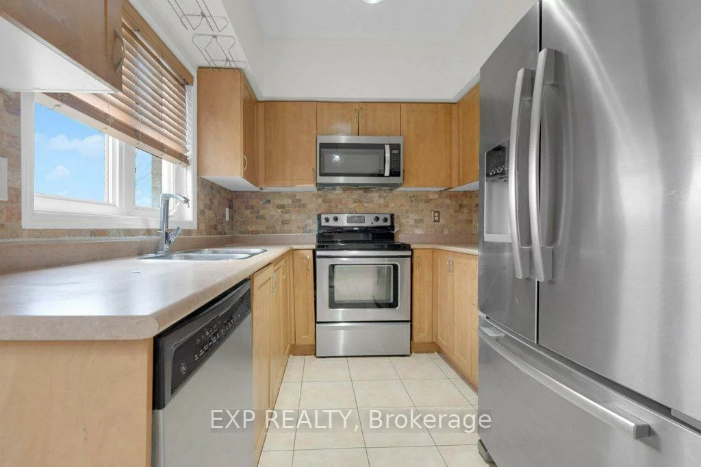 7035, Rexwood, Malton, Mississauga
