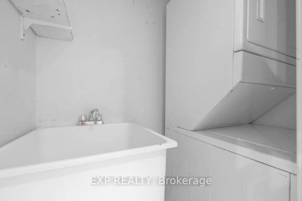 7035, Rexwood, Malton, Mississauga