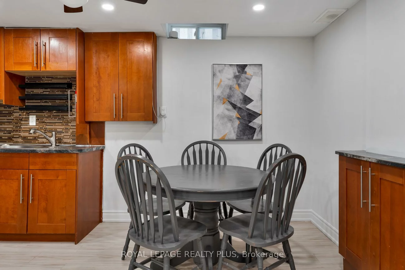 5229, Palomar, Hurontario, Mississauga