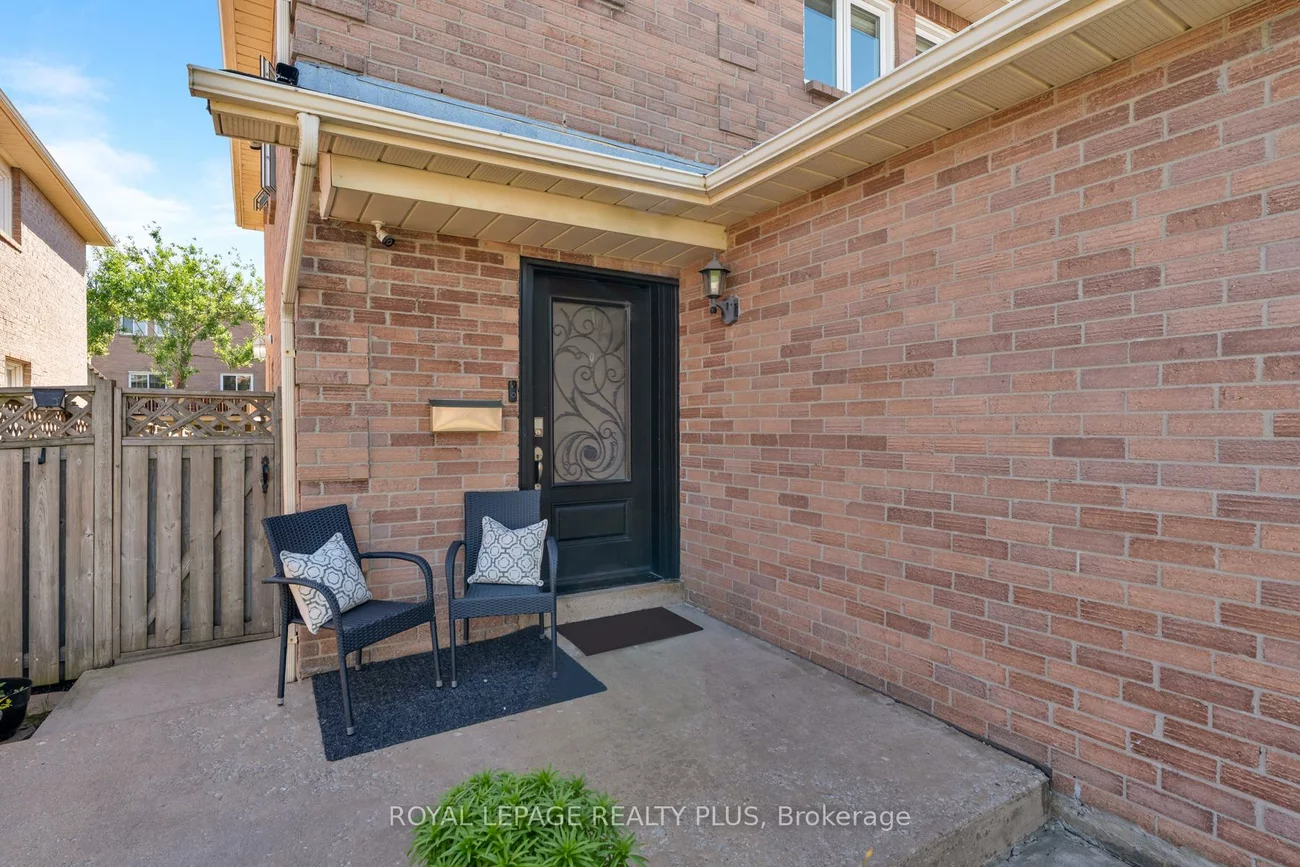 5229, Palomar, Hurontario, Mississauga