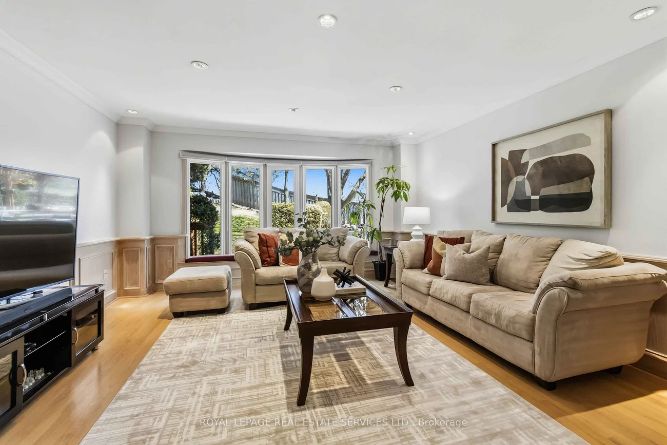4330, Spinningdale, East Credit, Mississauga