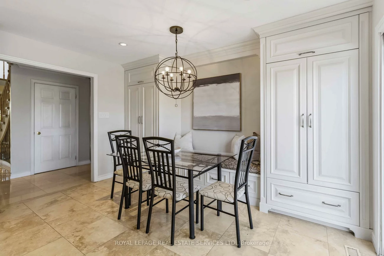 4330, Spinningdale, East Credit, Mississauga