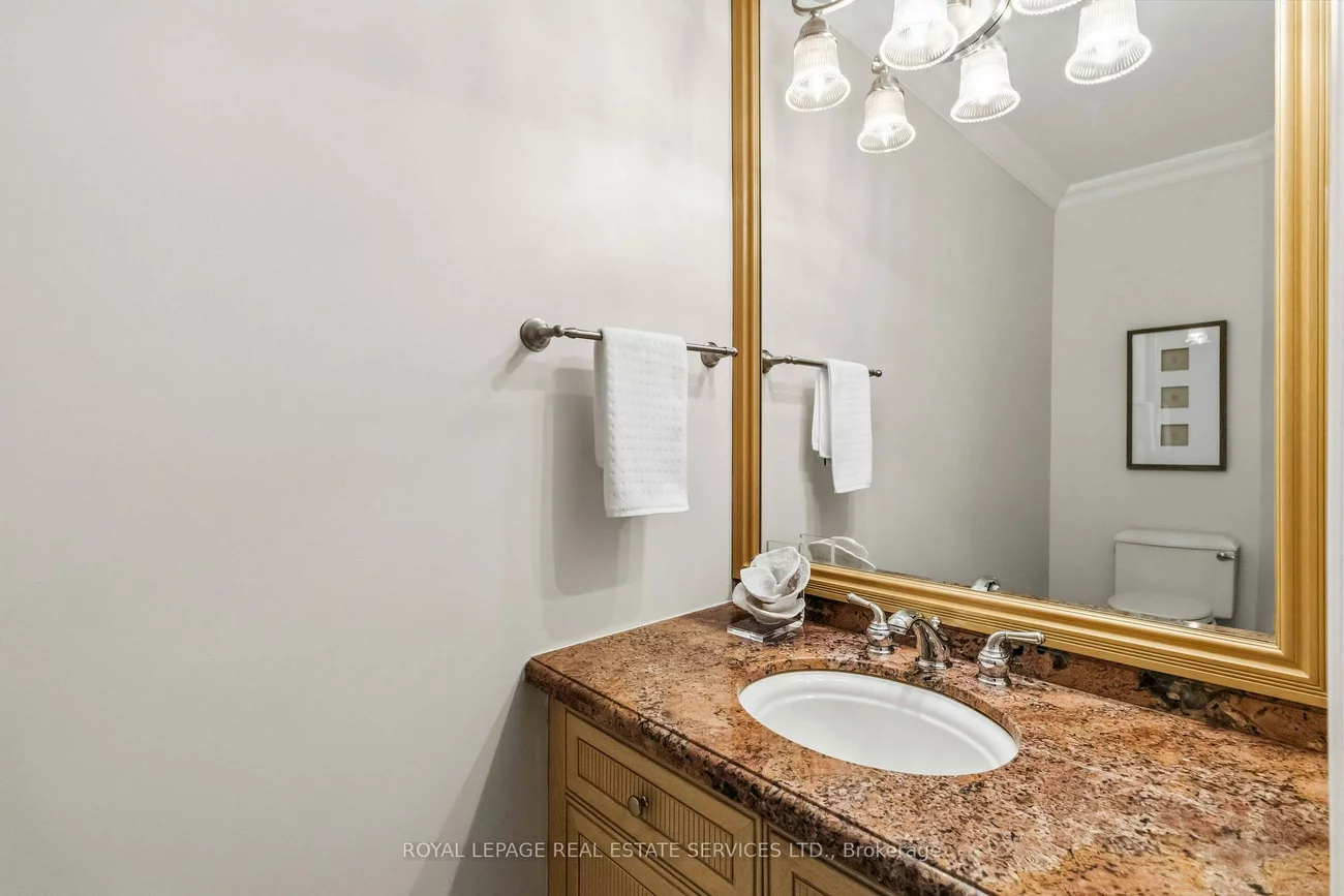 4330, Spinningdale, East Credit, Mississauga
