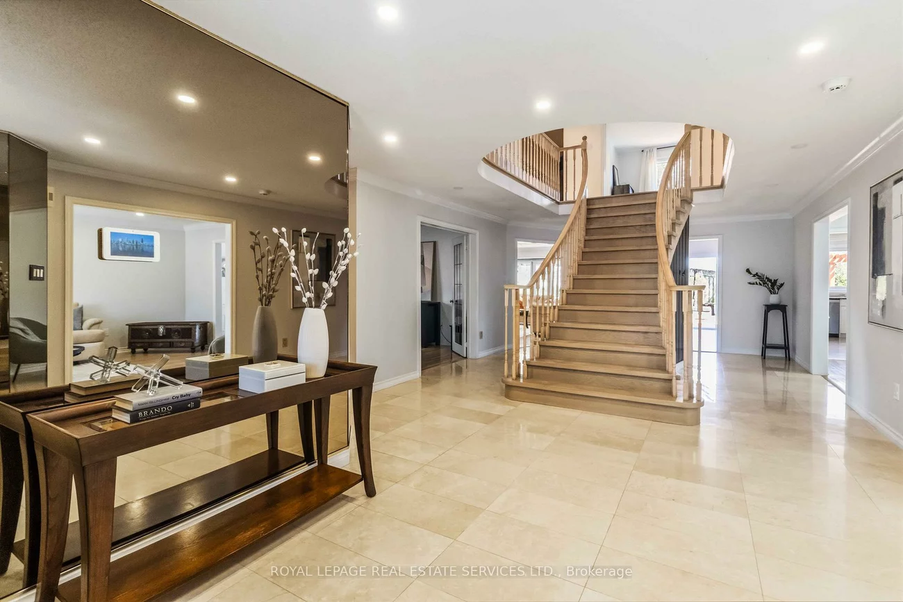 4330, Spinningdale, East Credit, Mississauga