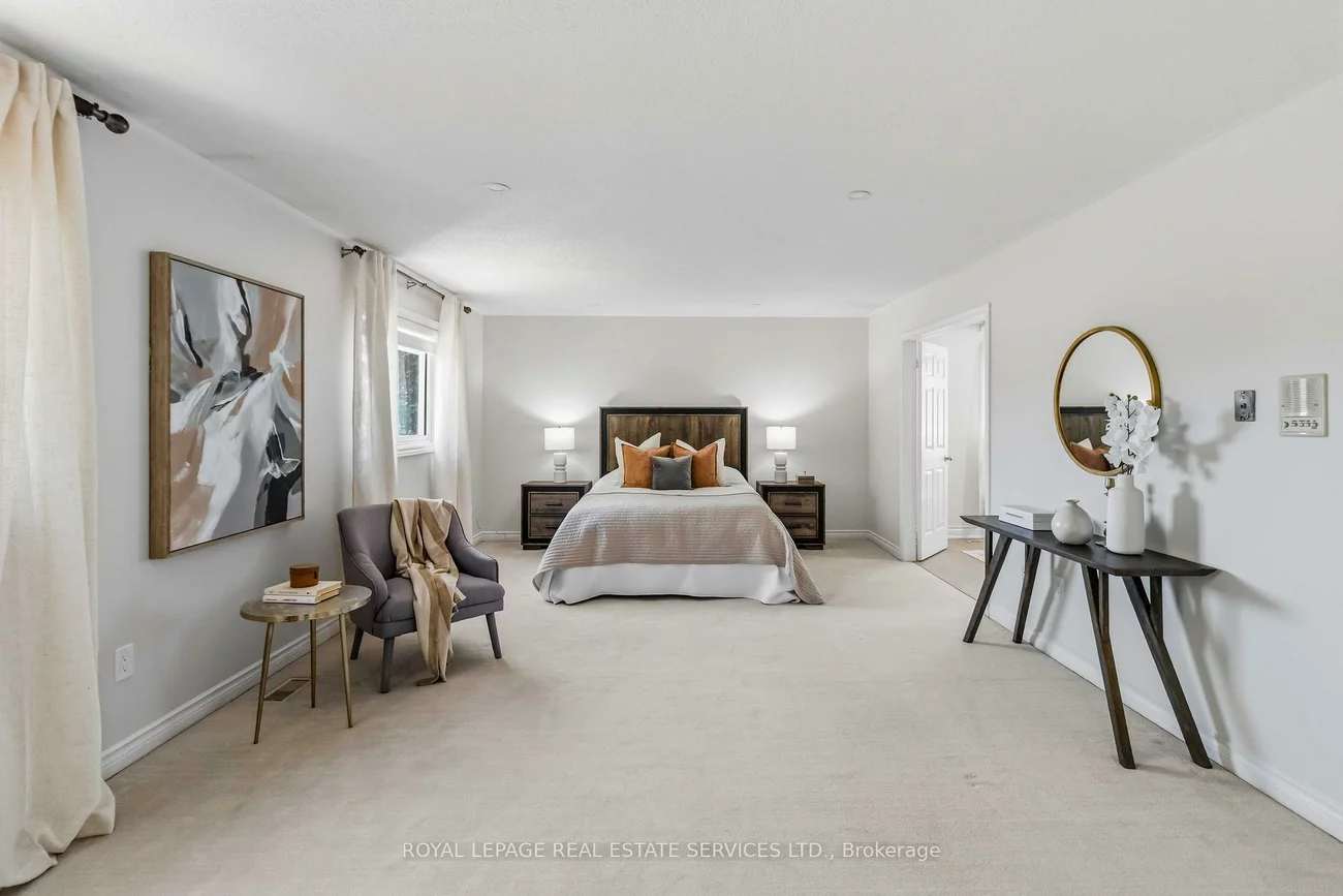 4330, Spinningdale, East Credit, Mississauga