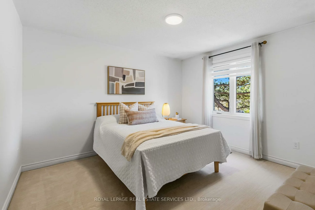4330, Spinningdale, East Credit, Mississauga