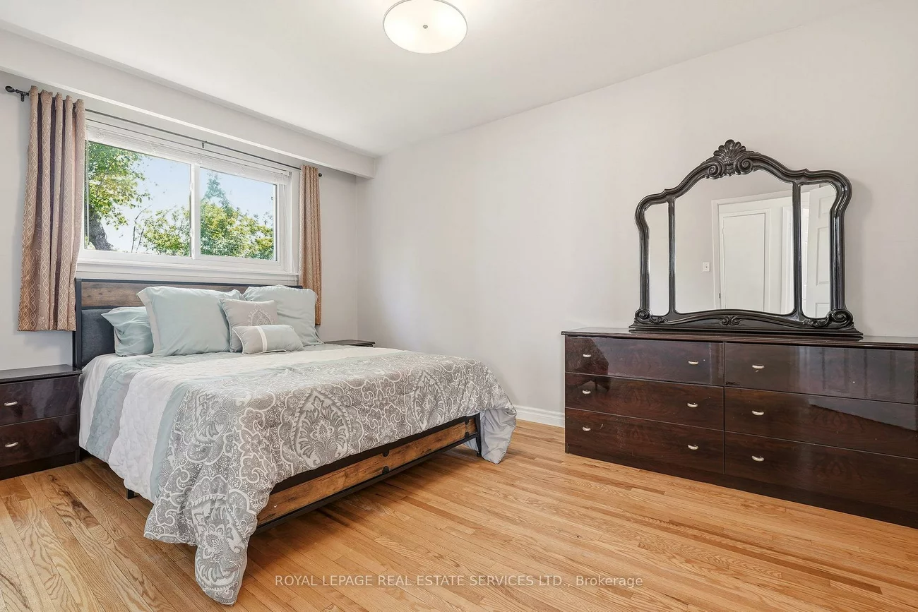 3454, Oakglade, Erindale, Mississauga