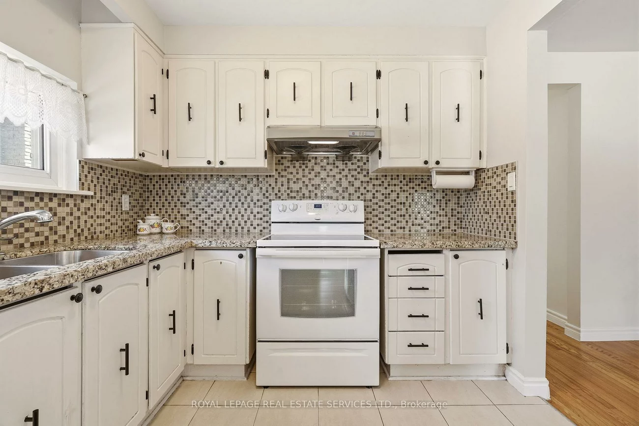 3454, Oakglade, Erindale, Mississauga