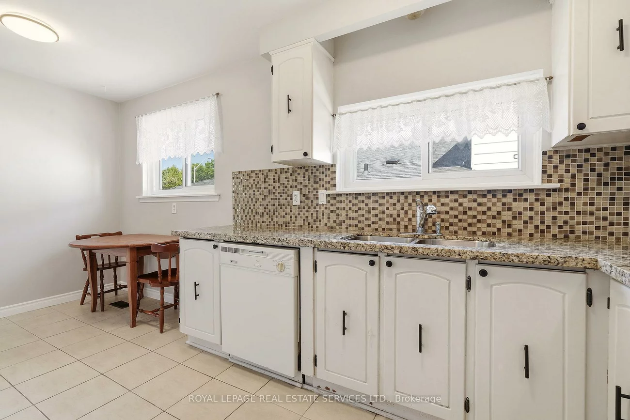 3454, Oakglade, Erindale, Mississauga