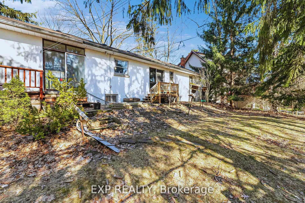 1252, Mona, Mineola, Mississauga