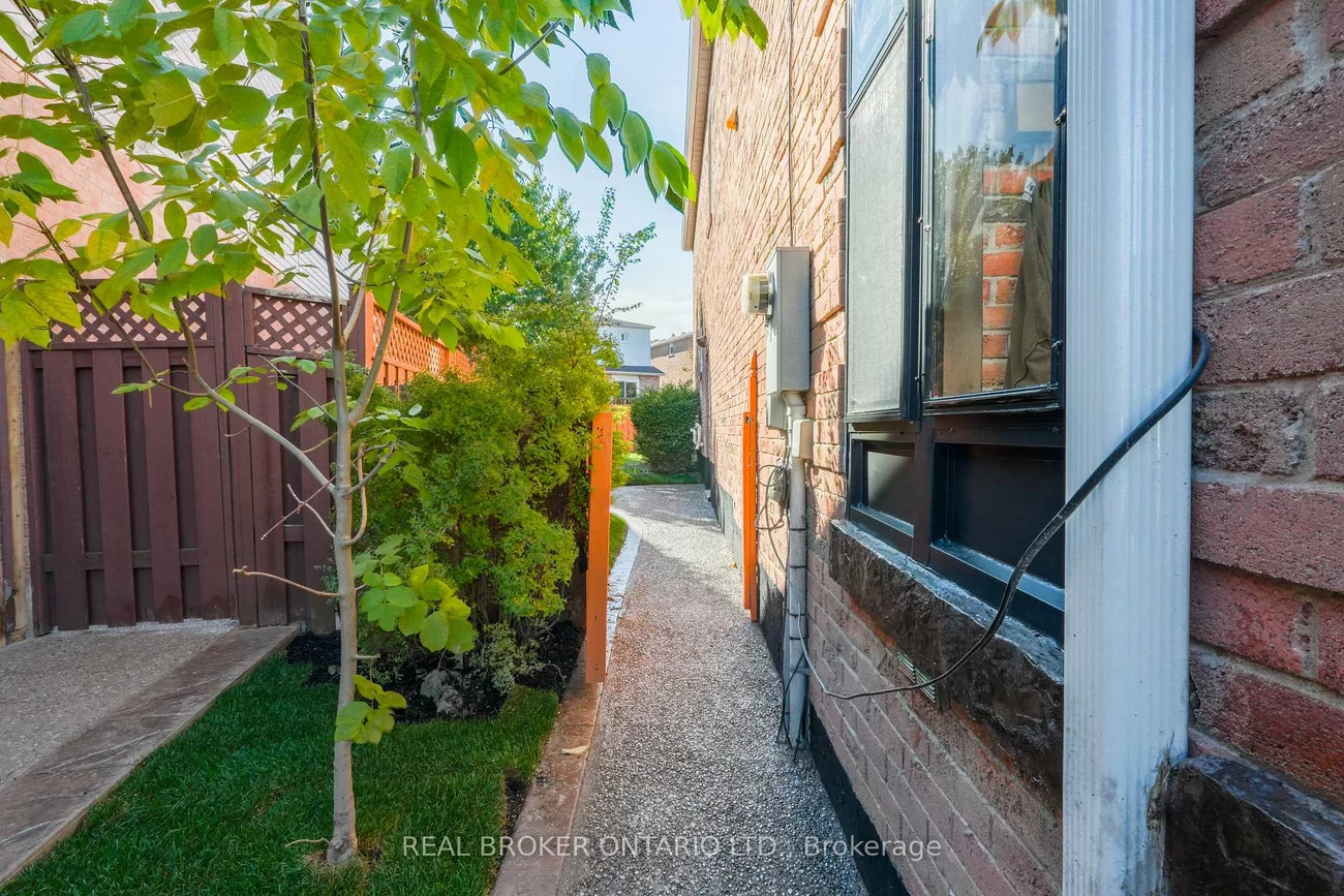 4326, Waterford, Hurontario, Mississauga
