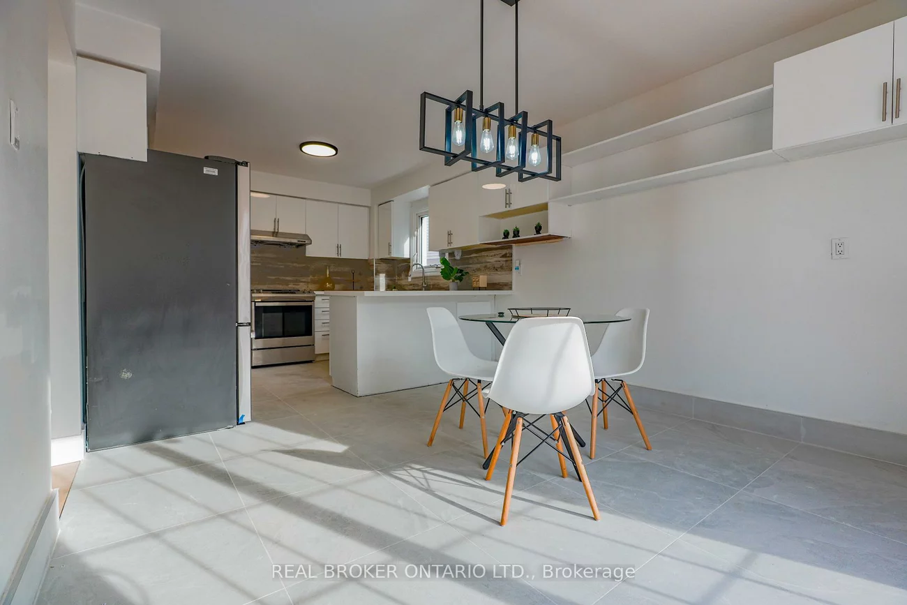 4326, Waterford, Hurontario, Mississauga