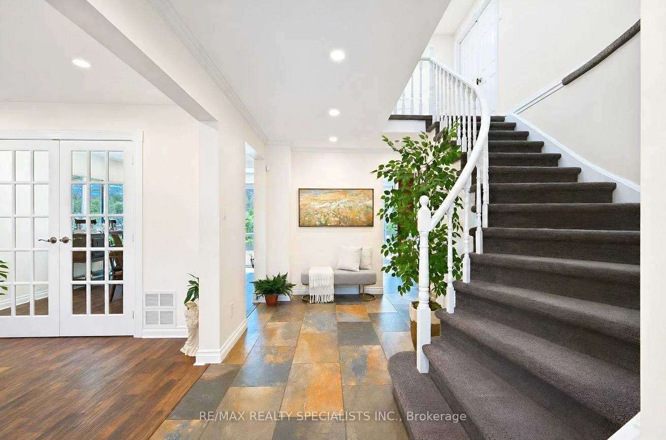 3048, TOURS, Meadowvale, Mississauga