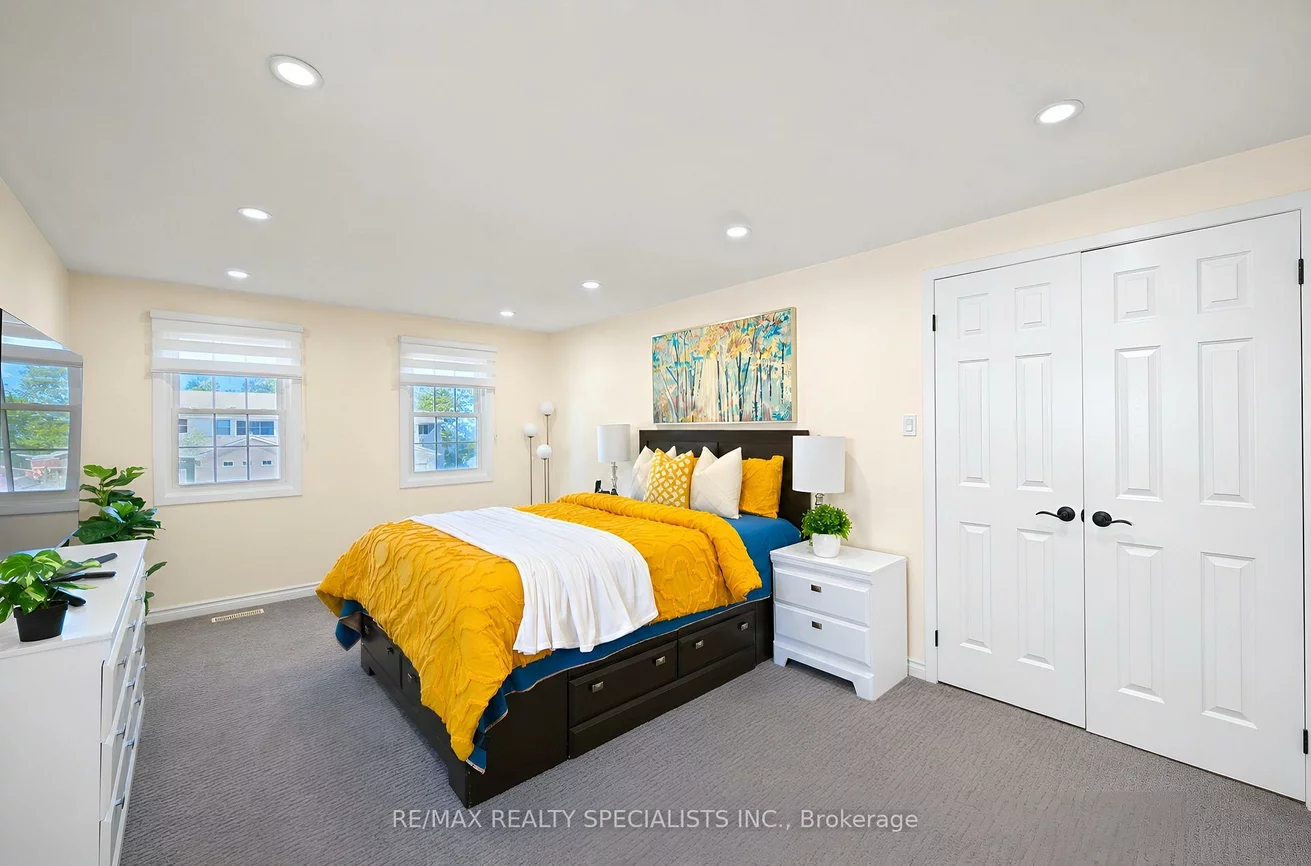 3048, TOURS, Meadowvale, Mississauga