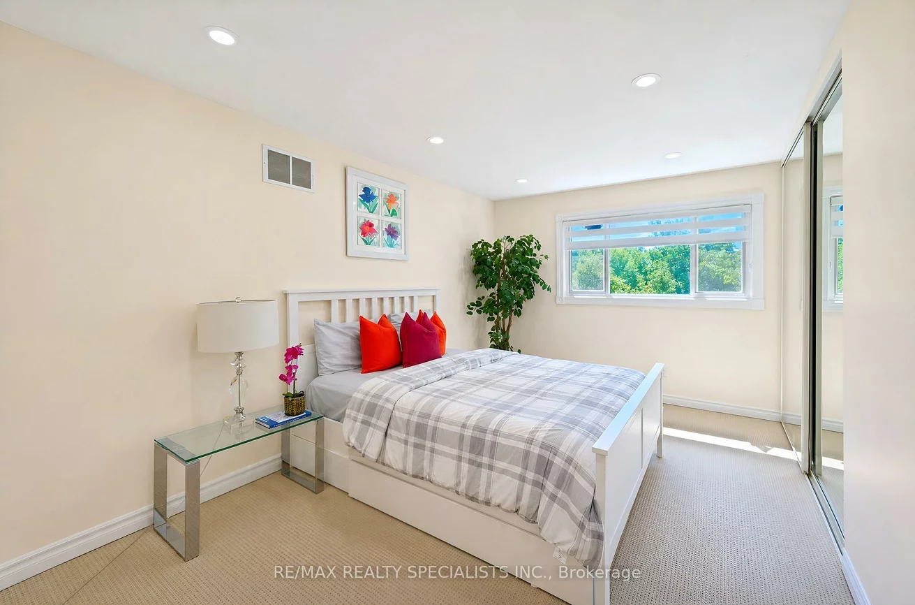 3048, TOURS, Meadowvale, Mississauga
