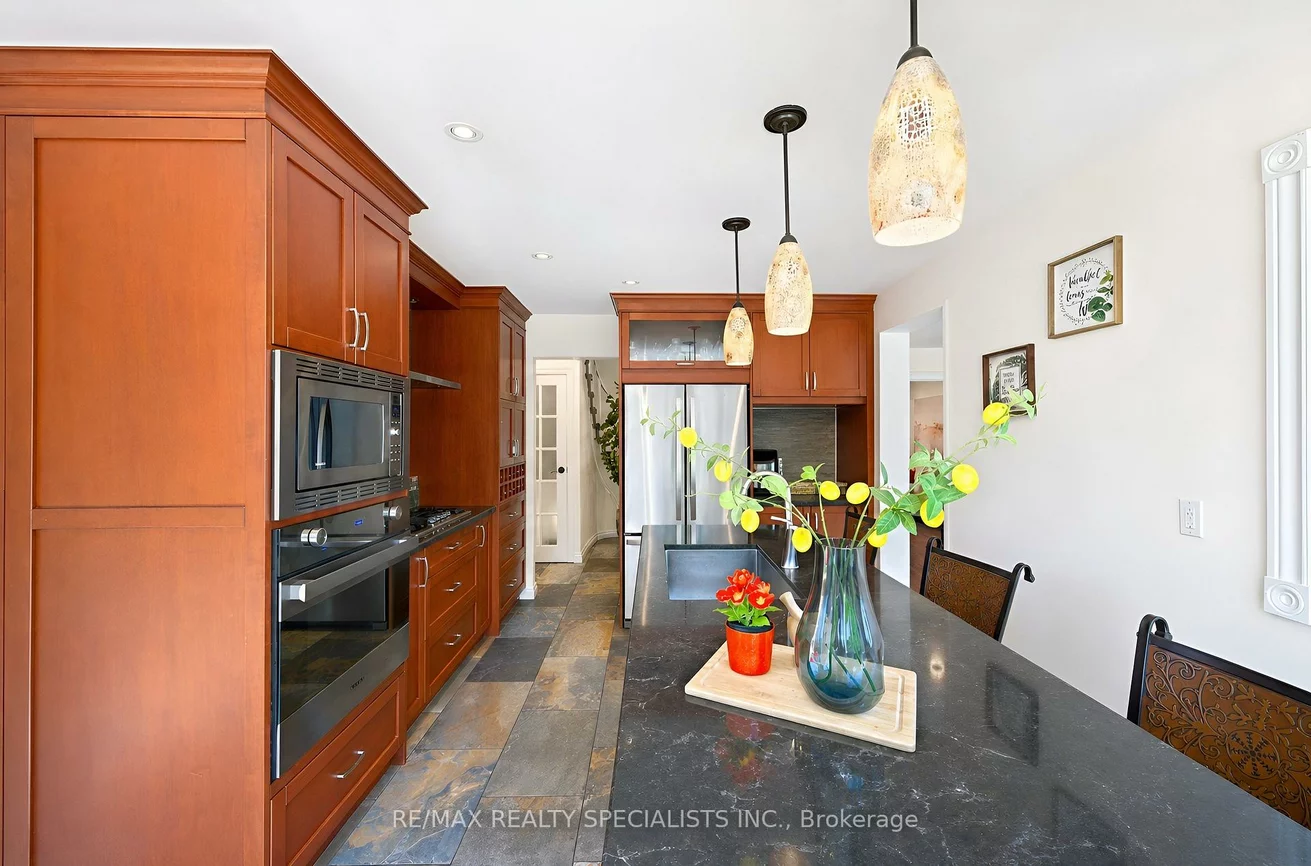 3048, TOURS, Meadowvale, Mississauga