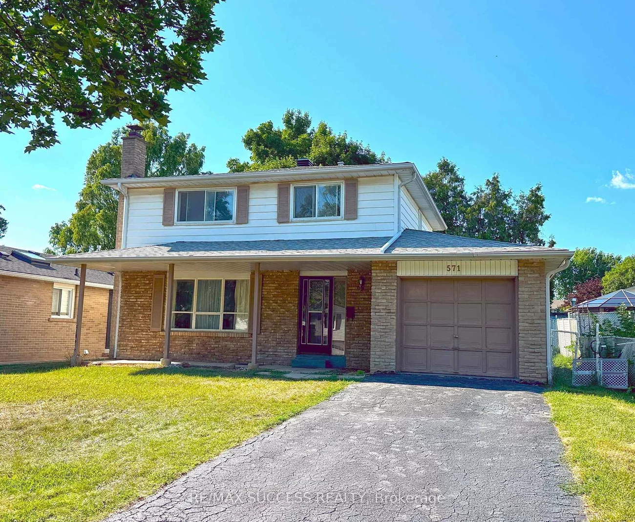 571, Minette, Mississauga Valleys, Mississauga
