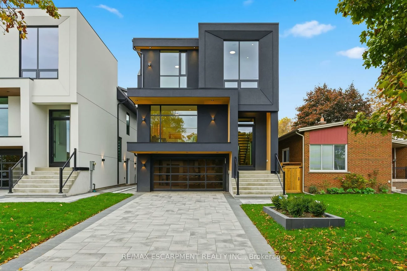 957, Halliday, Lakeview, Mississauga