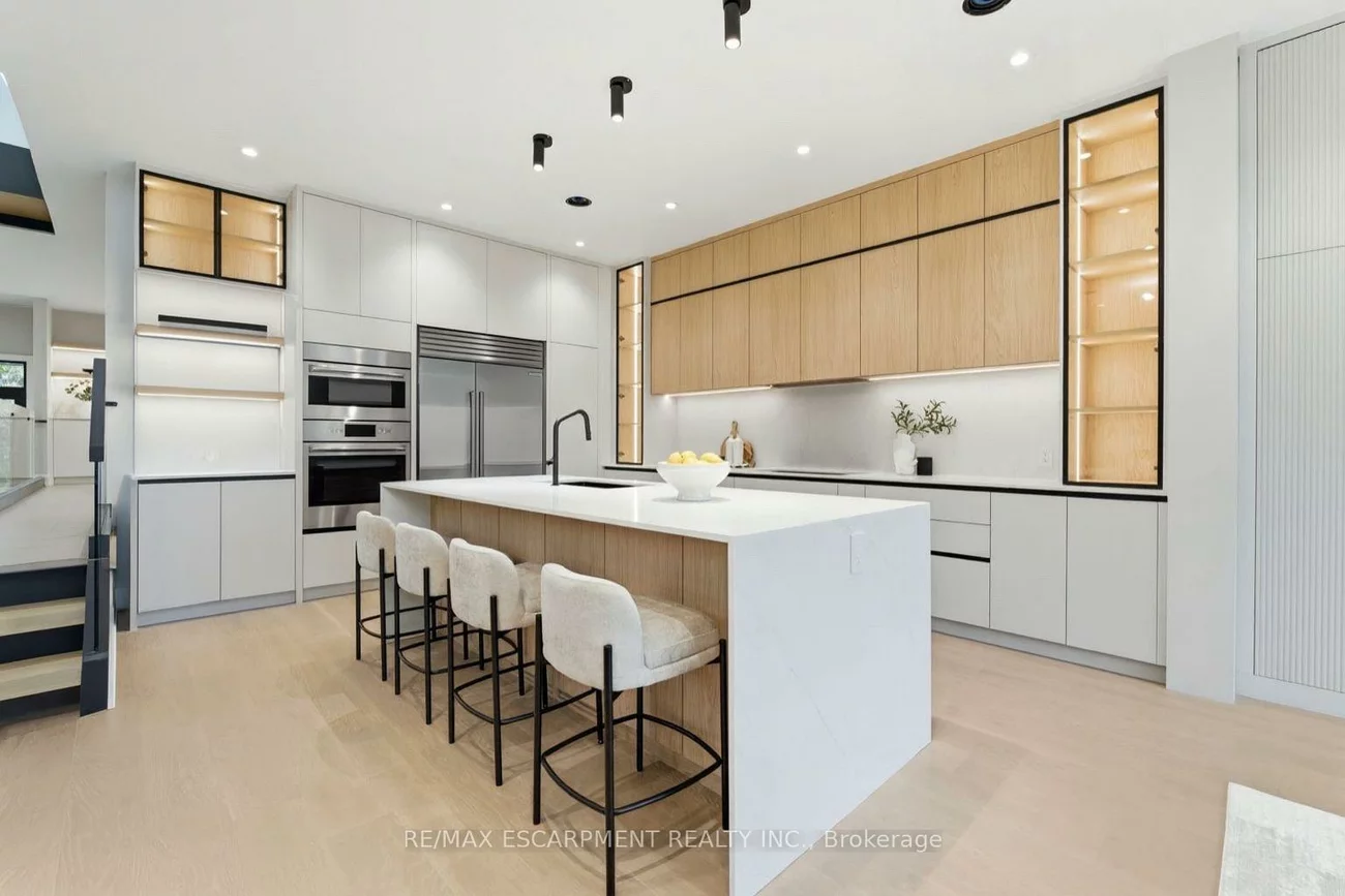 957, Halliday, Lakeview, Mississauga