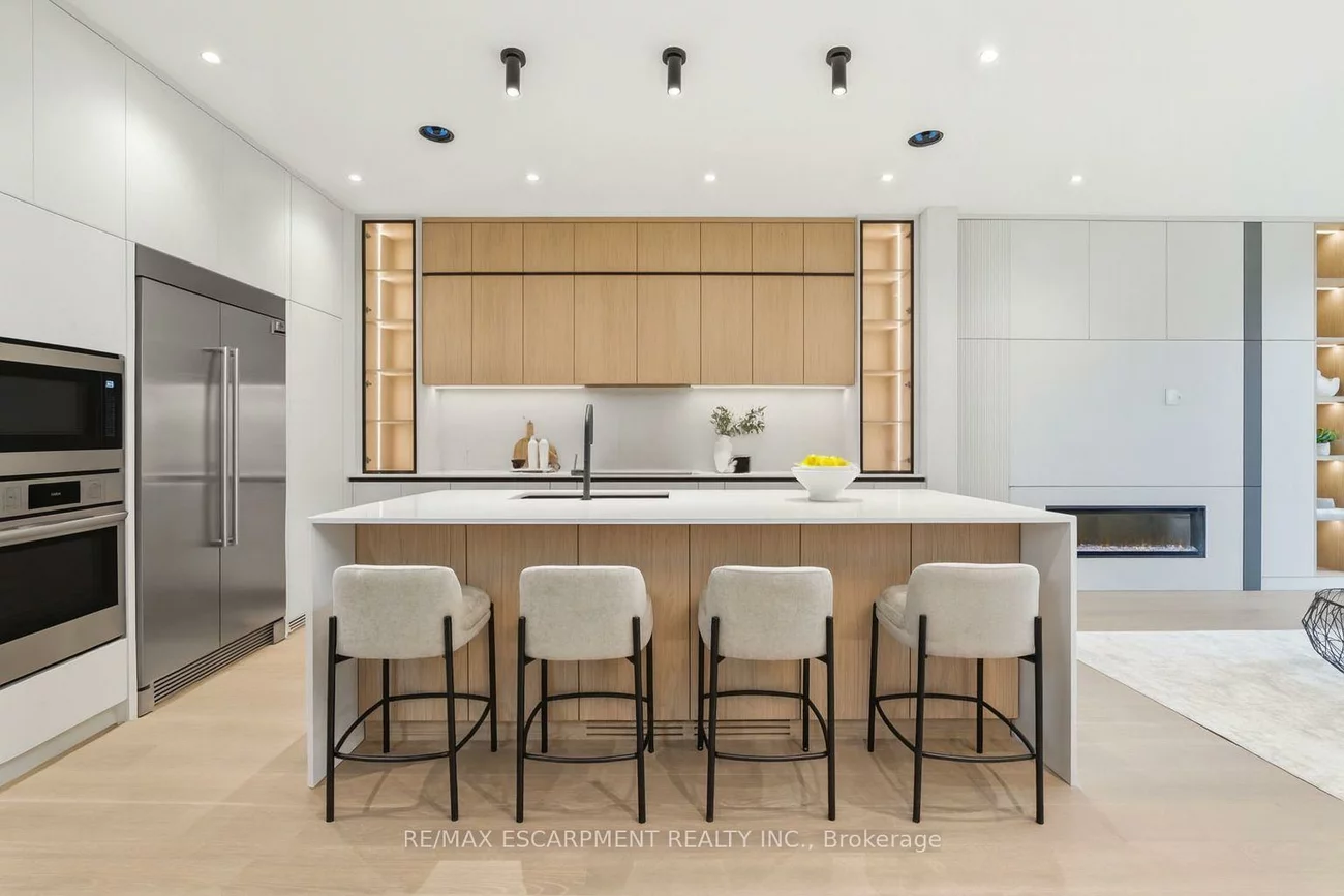 957, Halliday, Lakeview, Mississauga