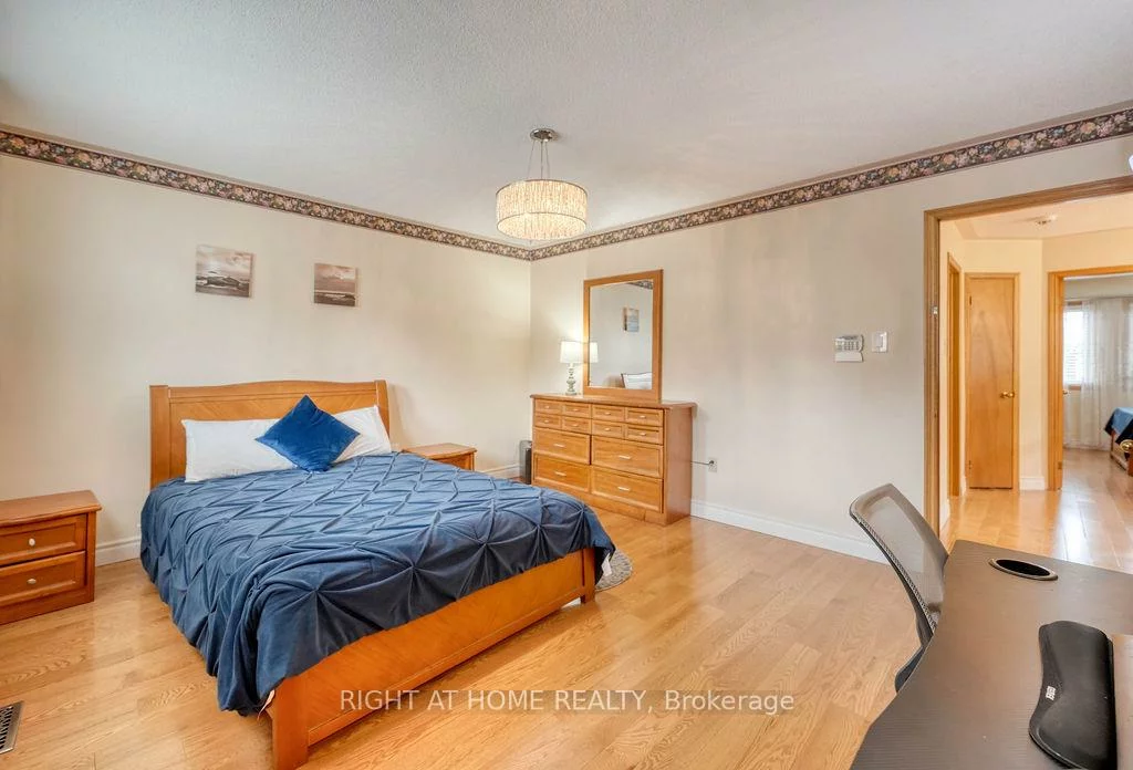 4769, Rosebush, East Credit, Mississauga