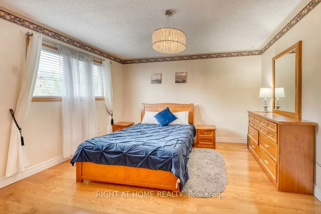 4769, Rosebush, East Credit, Mississauga