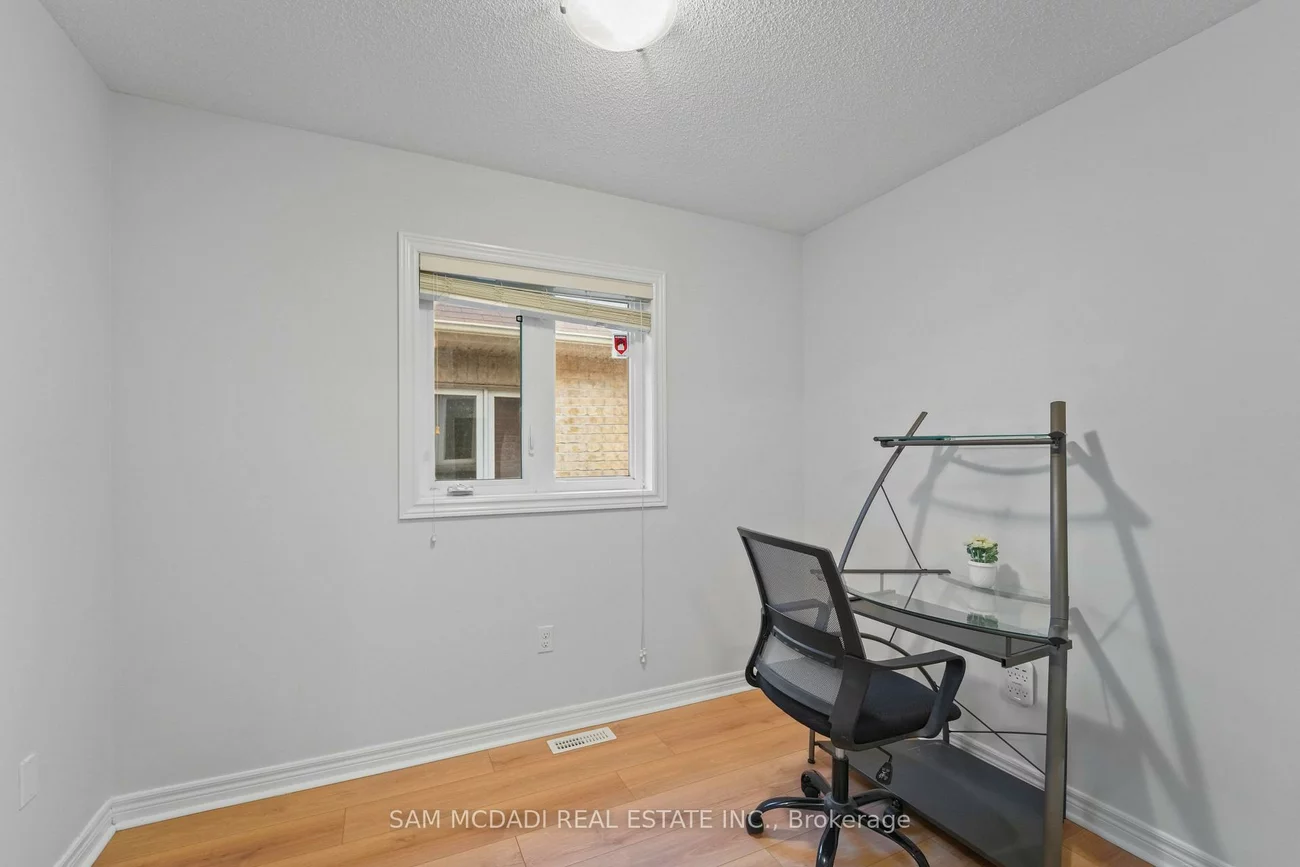 891, Oasis, East Credit, Mississauga