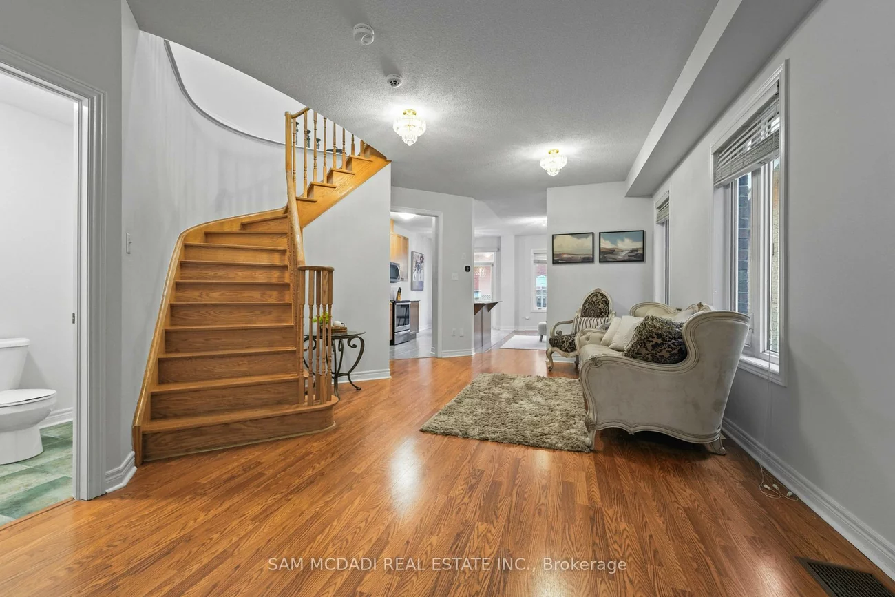 891, Oasis, East Credit, Mississauga