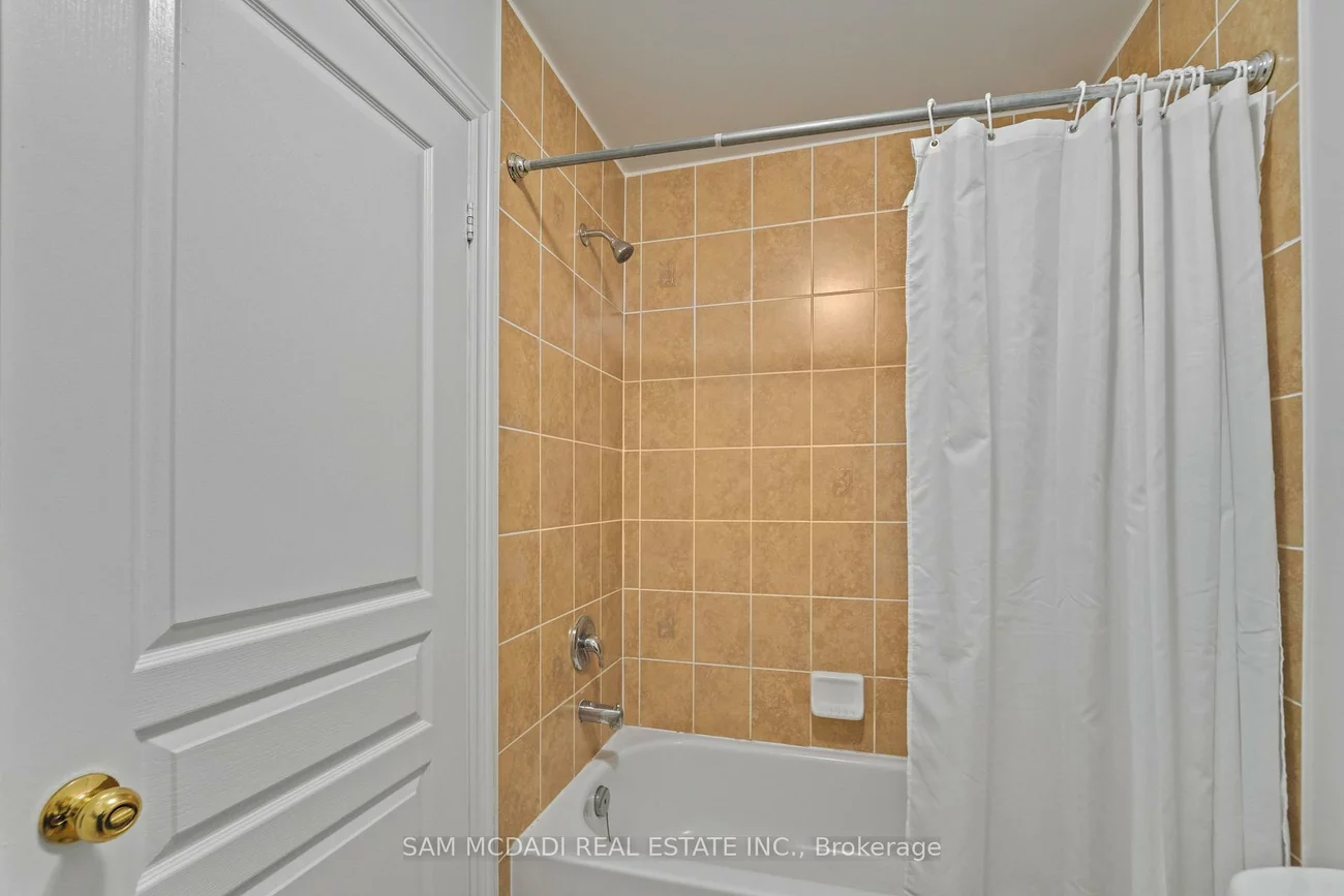 891, Oasis, East Credit, Mississauga