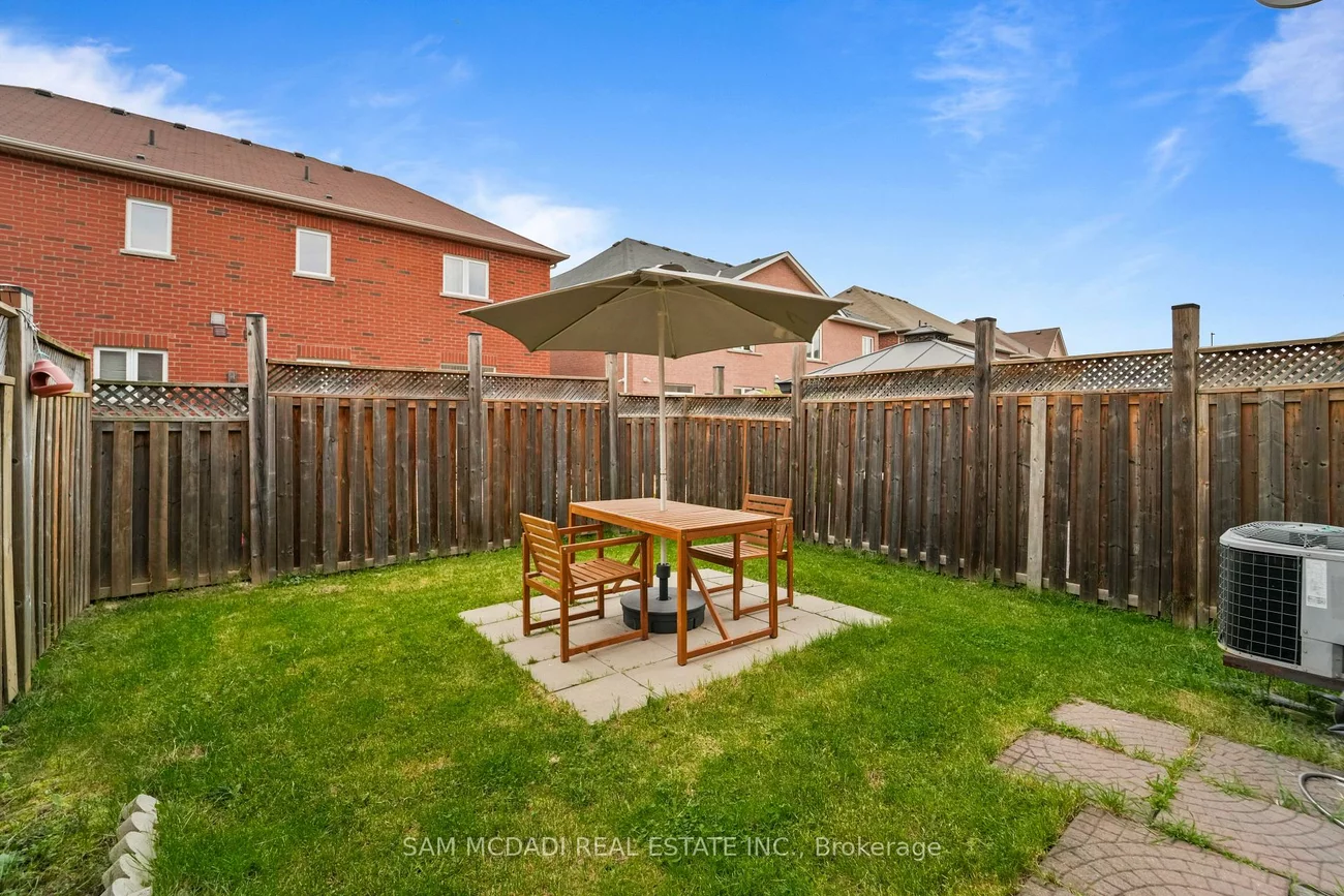 891, Oasis, East Credit, Mississauga