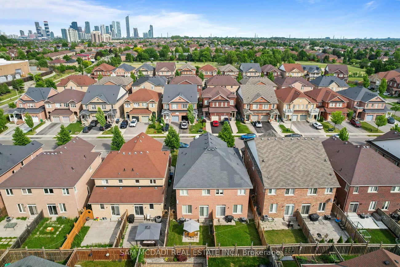 891, Oasis, East Credit, Mississauga