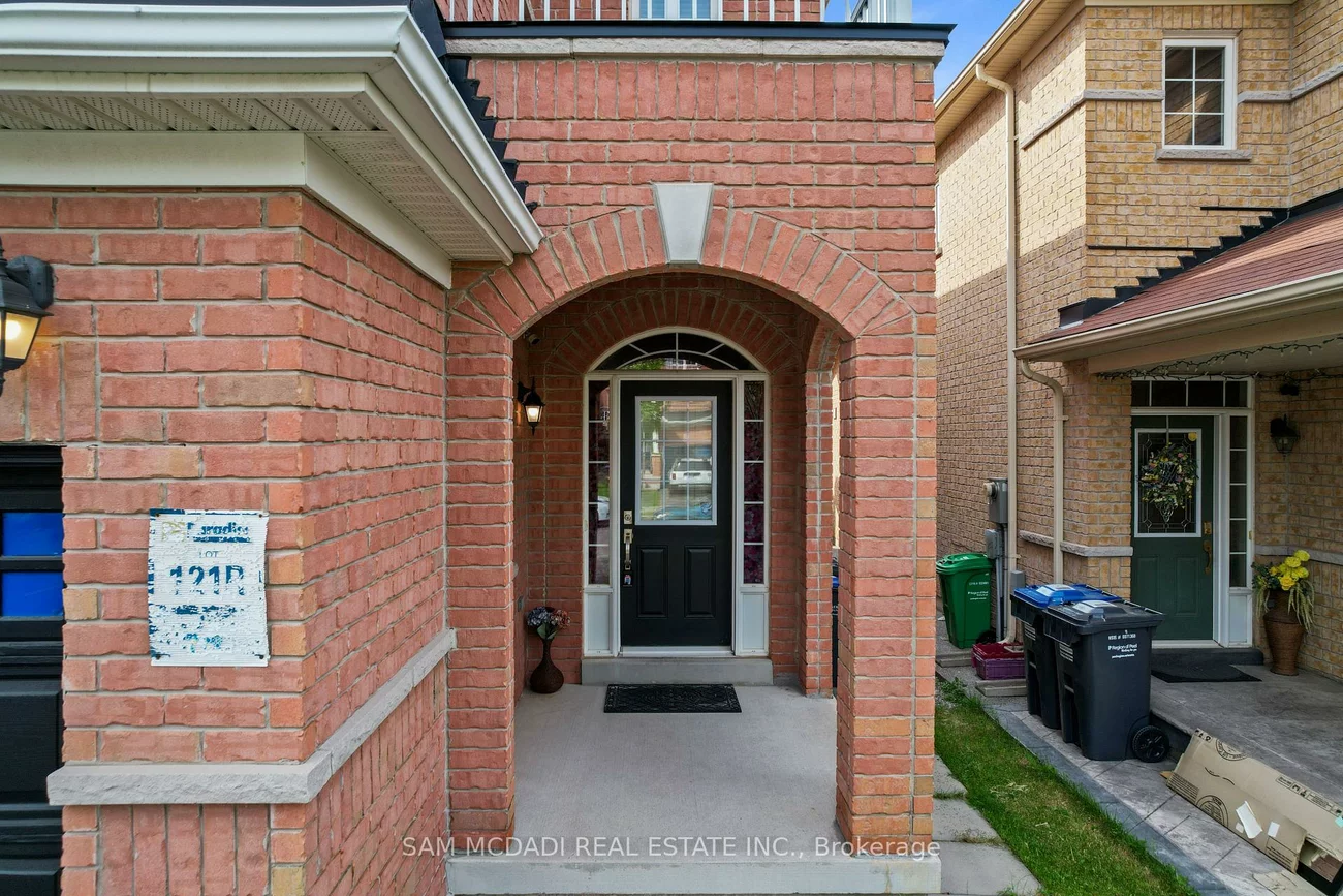 891, Oasis, East Credit, Mississauga