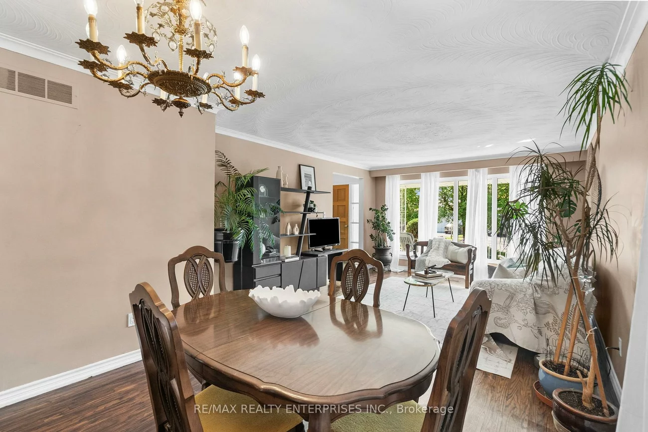 1083, Melton, Lakeview, Mississauga