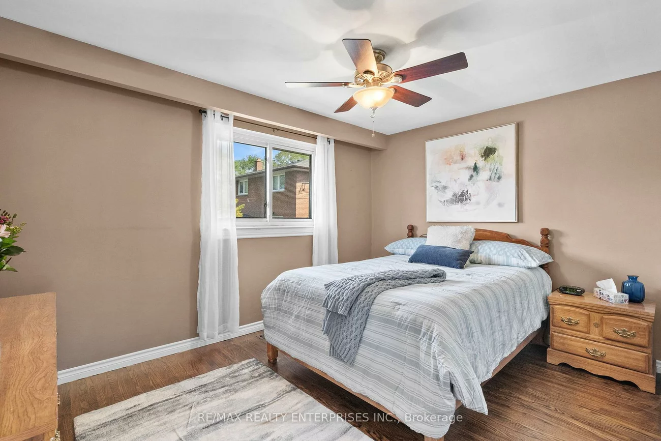 1083, Melton, Lakeview, Mississauga