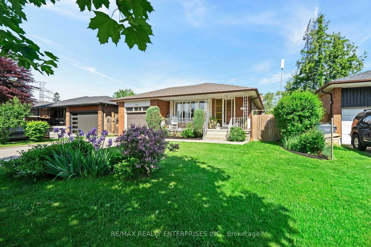 1083, Melton, Lakeview, Mississauga