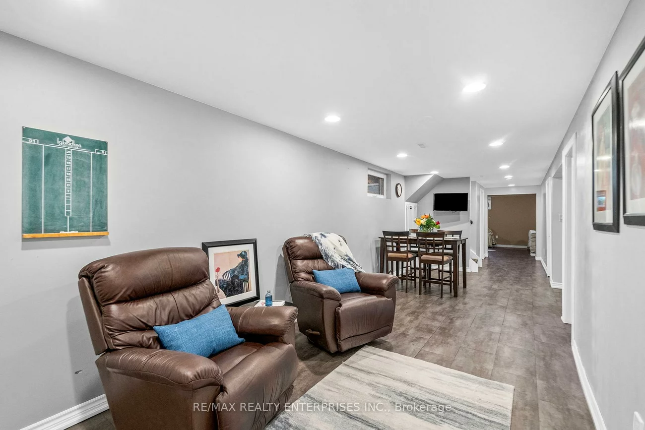 1083, Melton, Lakeview, Mississauga