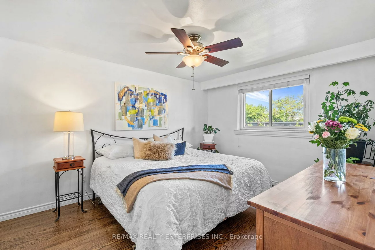 1083, Melton, Lakeview, Mississauga