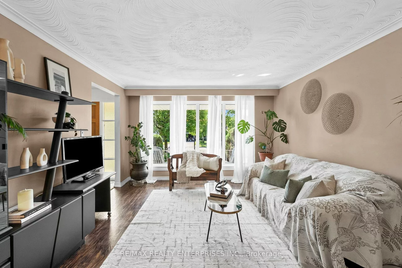 1083, Melton, Lakeview, Mississauga