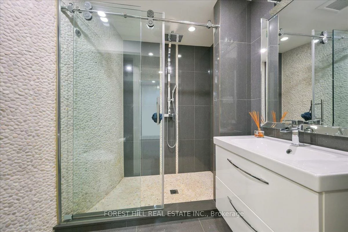 2579, Kenna, Sheridan, Mississauga