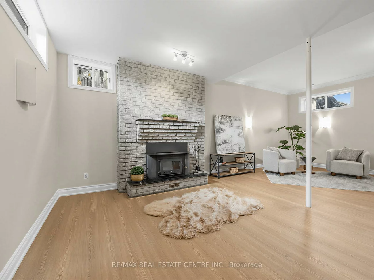 592, Montbeck, Port Credit, Mississauga