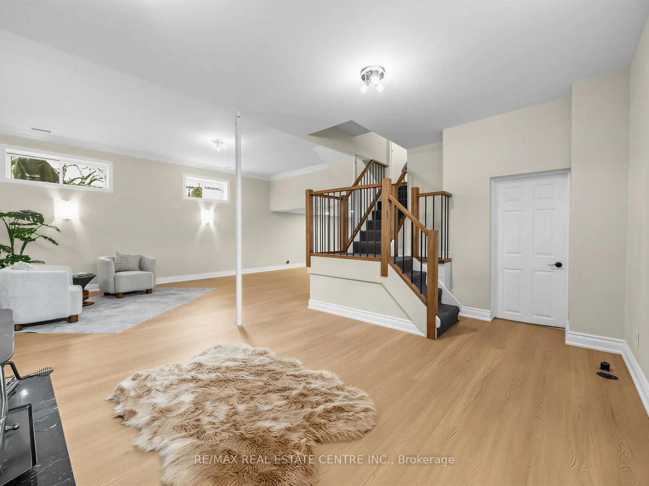 592, Montbeck, Port Credit, Mississauga