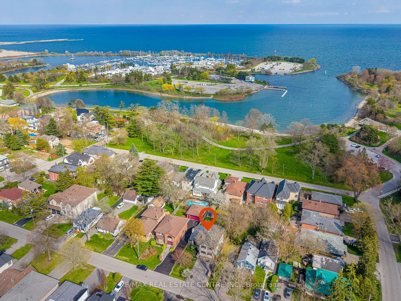 592, Montbeck, Port Credit, Mississauga